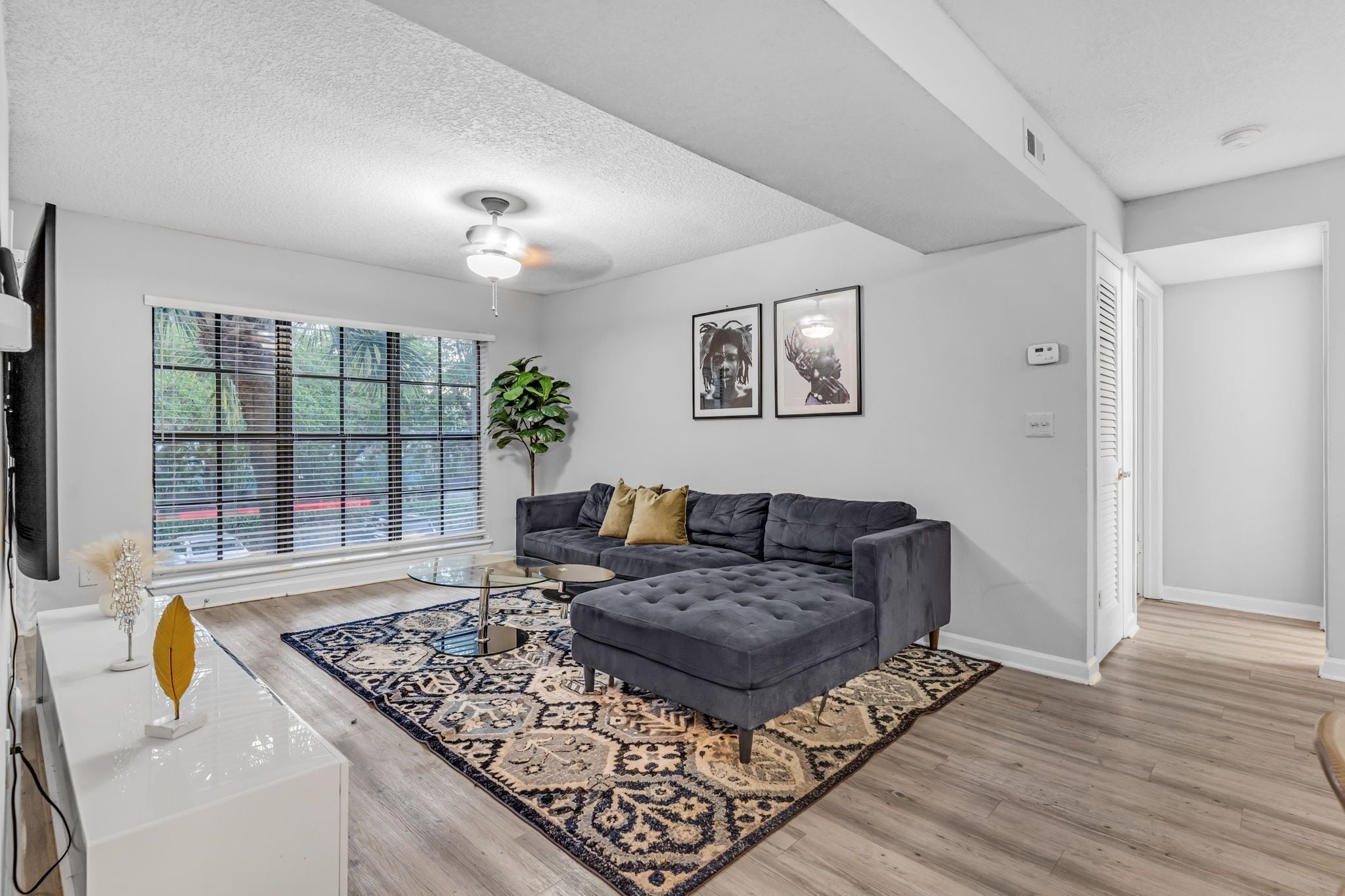 Apartment, 2 Bedrooms, Kitchen, Garden View | Living area