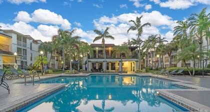 Port Royale Apartments