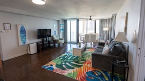 TV - NEW! Beachfront 2BR 11th Floor Views, Saida Royale SPI (South Padre Island)