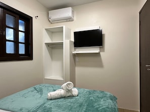 Room - 03 | Res. 305 • Cozy Apartment for Couple – 5min from the Beach (Bombinhas)