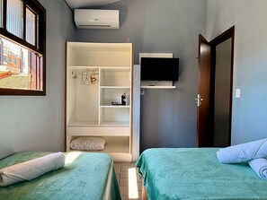 Room - 02 | Res. 305 • Cozy Apartment for Couple – 5min from the Beach (Bombinhas)