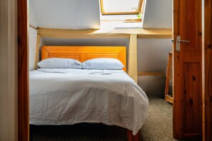 Bügeleisen/Bügelbrett, kostenloses WLAN, Bettwäsche