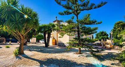 Villa 'De Golf Hoyo 19' with Private Pool, Wi-Fi and Air Conditioning