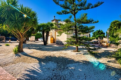Villa 'De Golf Hoyo 19' with Private Pool, Wi-Fi and Air Conditioning