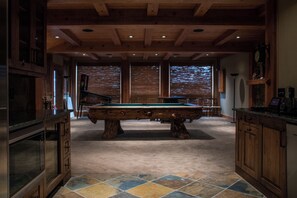 Spielezimmer