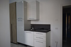 Private kitchen - Vrbo Property (Marigliano)