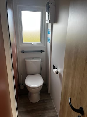 Bathroom - Mobile home at a 2-star campground, a 10-minute walk from the beach (Saint-Cast-le-Guildo)