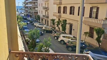 Apartment, Balcony, Partial Ocean View | Property grounds
