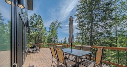 Big Sky Retreat - Mountain Views