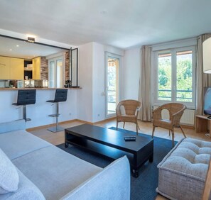 TV, offices - Les Balmettes I T3 I Annecy (Annecy)