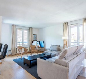 TV, offices - Les Balmettes I T3 I Annecy (Annecy)