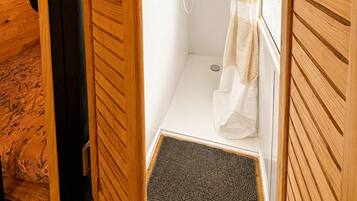 Handtücher, Seife, Toilettenpapier