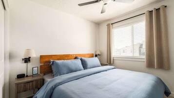 Travel cot, WiFi, bed sheets
