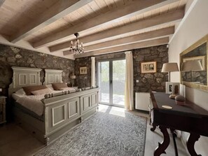 3 habitaciones, tabla de planchar con plancha y wifi gratis