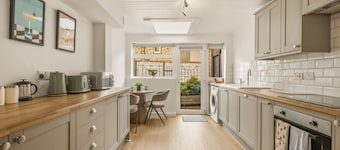 Harbour Post Box Cottage - North East Escapes