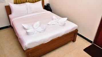 Standard Room | Desk, free WiFi