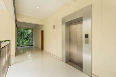 Hotel Beverly Residency