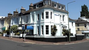 A corner building with a sign reading 'Belgrave.' - Belgravia Holiday Apartments No 4 (Torquay)