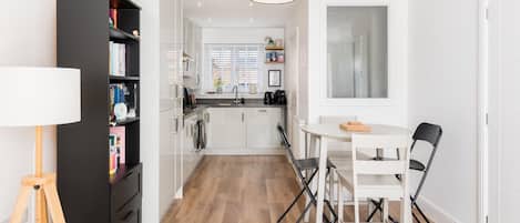 Fridge, oven, dishwasher, toaster