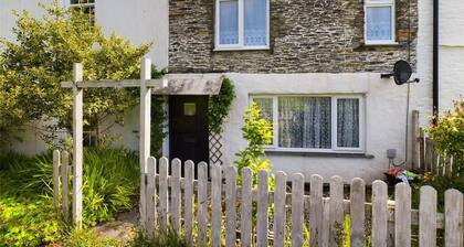 Clease Cottage a delightful one bedroom cottage. Dogs welcome.