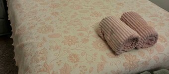 Clease Cottage a delightful one bedroom cottage. Dogs welcome.