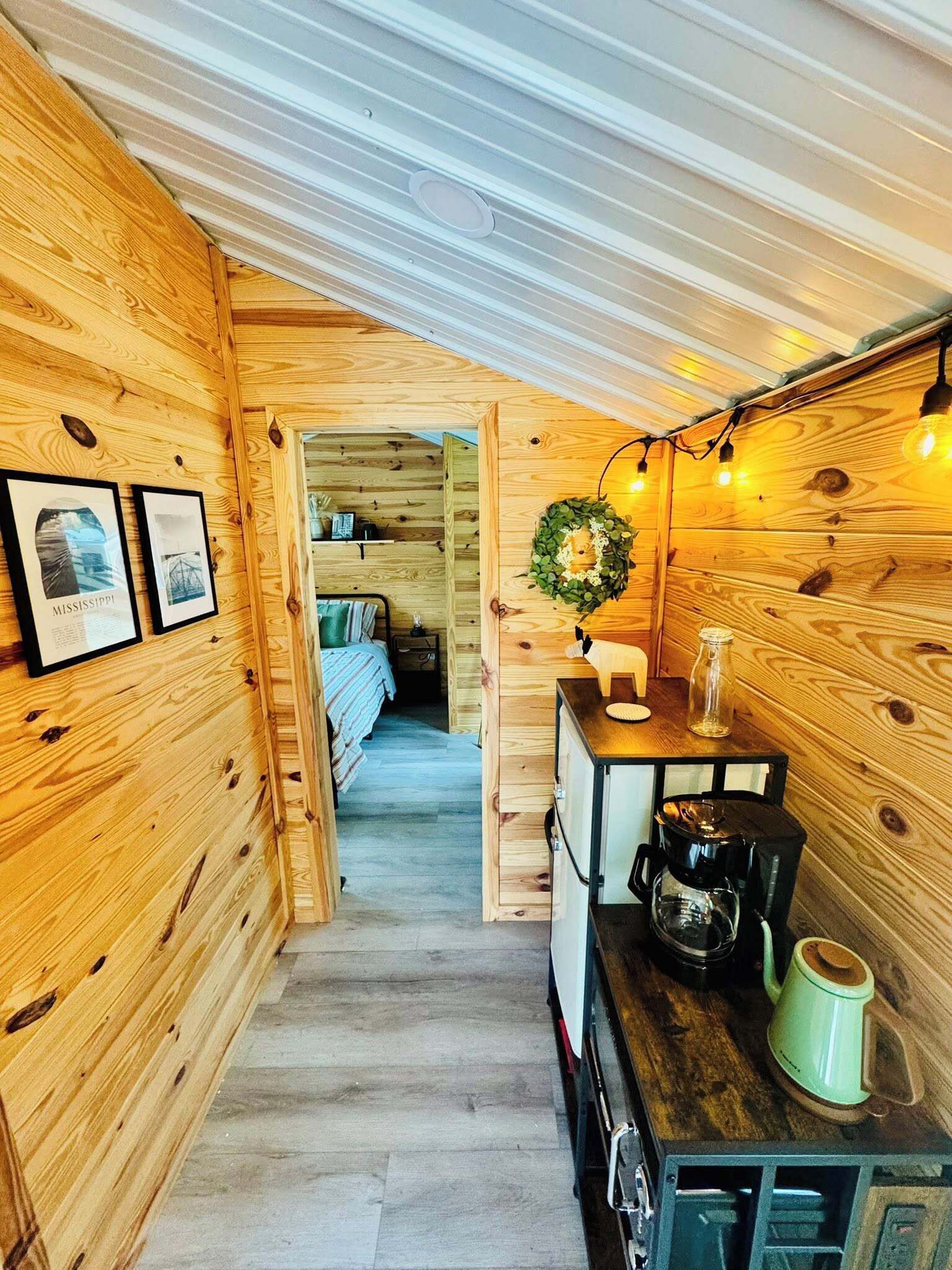 Premium-mökki, järvinäköala | Pimennysverhot, silitysrauta/-lauta, ilmainen Wi-Fi