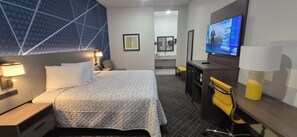 Habitación individual estándar, vista a la ciudad | Escritorio, espacio para trabajar con laptop y cortinas blackout 