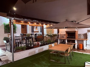 Outdoor dining - CASITA EL ESPINAR WITH JACUZZI (El Espinar)