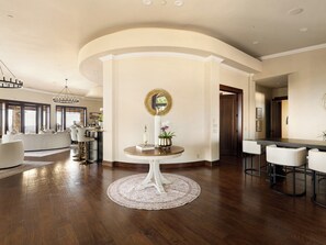 Dining - Private Wine Country Resort, Ocean Views & Pool, Game Room, Sauna, Gym, Golf (San Marcos)