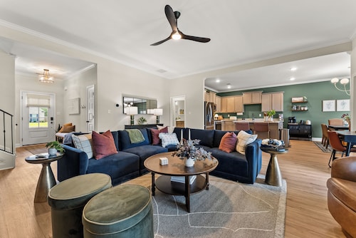 luxury property minutes from Silo Square by MCRS Signature Stays