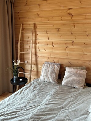 Room - Vrbo Property (Lavalade)