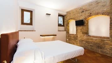 Townhome, Non Smoking, Private Bathroom | In-room safe, desk, laptop workspace, free WiFi
