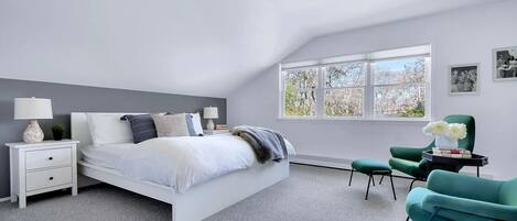 5 bedrooms, iron/ironing board, WiFi, bed sheets
