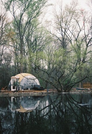 Exterior - Dome @ Farm with Hot Tub/Cold Plunge/Sauna/Walking Trails and Charming Animals (Brandywine)