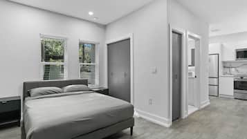 1 bedroom, iron/ironing board, Internet