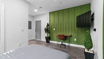 1 bedroom, iron/ironing board, Internet