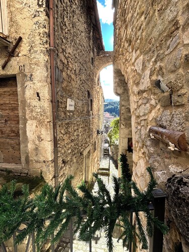 Maiella Experience - Downtown Apartment, Nestled in the Maiella Mountains