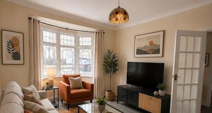 Home from home, perfect for contractors, teams, and family getaways