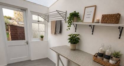 Home from home, perfect for contractors, teams, and family getaways