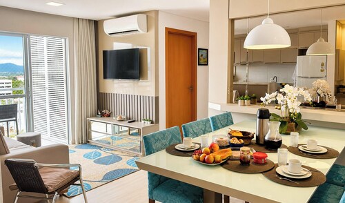 Apartamento Fiji c/ Piscina - Bal. Picarras/sc