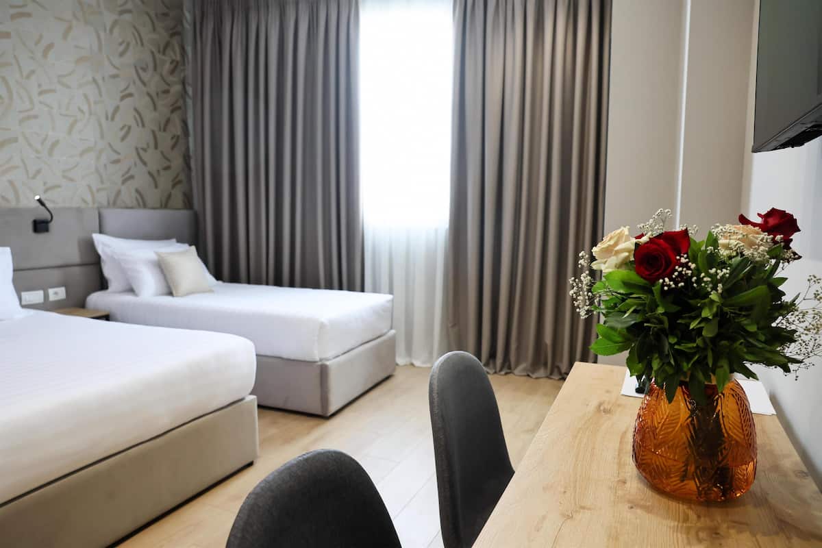 Quarto luxo, 2 camas de solteiro, para não fumantes
