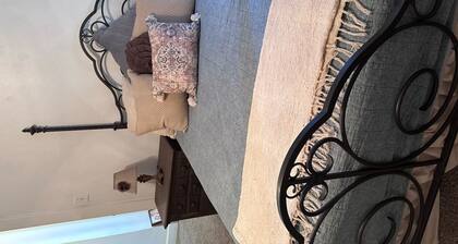Charming Cottage Retreat Near Park & Forest