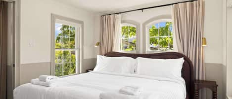 WiFi, bed sheets