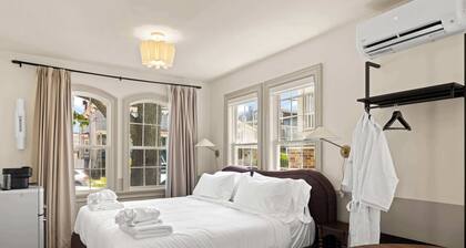 Ocean City Mansion Central Room 1