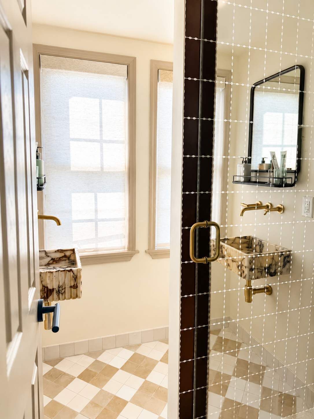 Shower, towels, shampoo