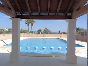 Pool - Villa Domitia with Pool and Tennis Court (Loupian)