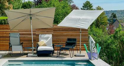 Villa « Panoramahaus am Schlipfweg » – piscine privée, chaises longues et balcon en situation exclusive