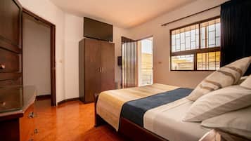 In-room safe, free WiFi