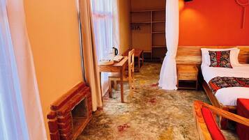 Deluxe Double Room | In-room safe, desk, laptop workspace, free WiFi