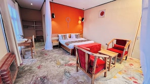 Deluxe-Doppelzimmer | Zimmersafe, Schreibtisch, laptopgeeigneter Arbeitsplatz